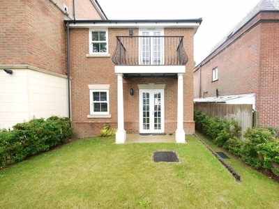 2 bedroom end of terrace house for rent in Kensington Place, Brentwood, Essex, CM15