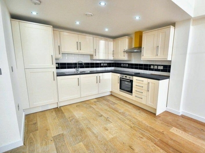 2 bedroom flat for rent in 435 Holloway Road, N7