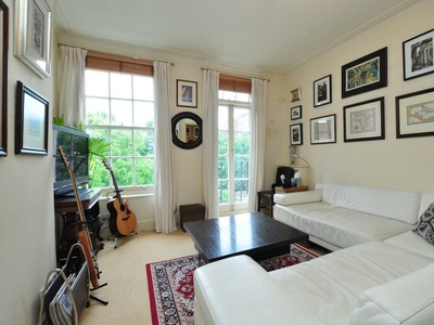 2 bedroom flat for rent in Abbey House, Garden Road, St John's Wood, London, NW8