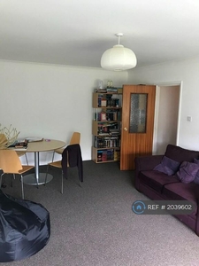 2 bedroom flat for rent in Blakedene Court, Bournemouth, BH6