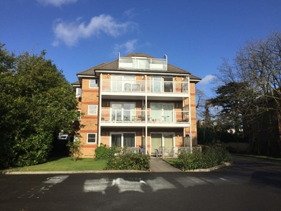 2 bedroom flat for rent in Bournemouth Road, POOLE, BH14