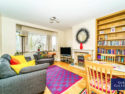 2 bedroom flat for rent in Imperial Court, Imperial Drive, Harrow, HA2 7HU , HA2