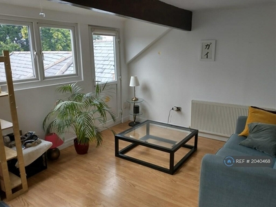 2 bedroom flat for rent in Manchester Road, Chorlton Cum Hardy, Manchester, M21