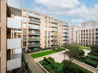 2 bedroom flat for rent in Meadow Court, Silvertown, London, E16