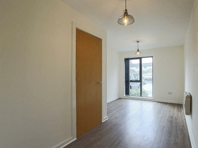 2 bedroom flat for rent in Ordsall Lane, Salford, M5