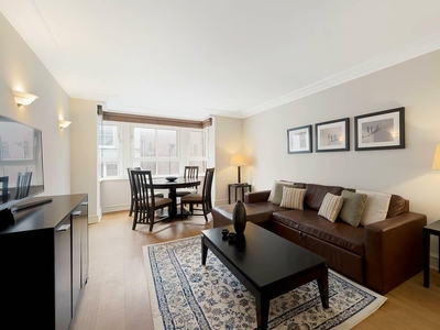 2 bedroom flat for rent in , Sovereign Court, W8