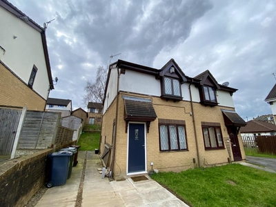2 bedroom house for rent in Tannerbrook Close, Clayton, Bradford, BD14