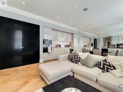 2 bedroom property for rent in Bow Street, Covent Garden, WC2E
