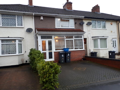 2 bedroom semi-detached house for rent in Purefoy Road, Billesley, B13