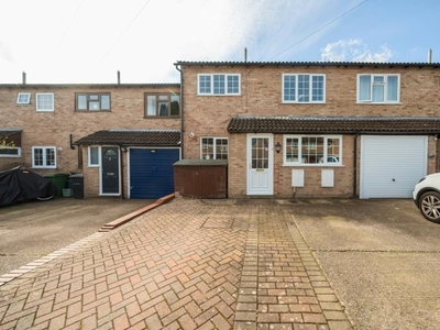 3 Bed House For Sale in Thatcham, Berkshire, RG19 - 5372873