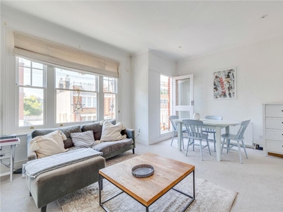 3 bedroom apartment for rent in Peterborough Road, Parsons Green/Fulham, London, SW6