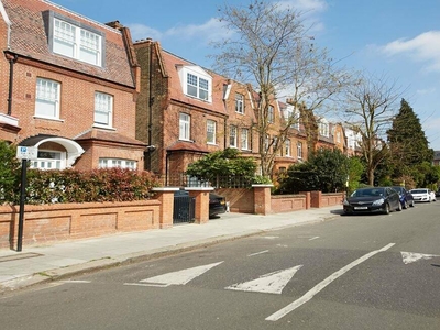 3 bedroom flat for rent in Aberdare Gardens, South Hampstead NW6