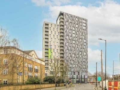 3 bedroom flat for rent in Rotherhithe New Road, London, SE16