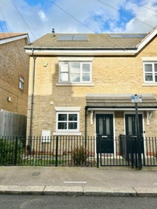 3 bedroom house for rent in Chingford, E4, London, P4451, E4