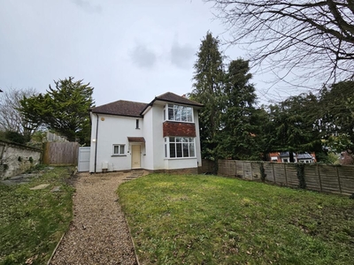 3 bedroom house for rent in London Road, LUTON, LU1