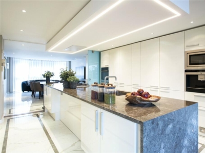 3 bedroom penthouse for rent in Young Street, Kensington, London, W8