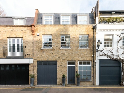 3 bedroom terraced house for rent in Clabon Mews, Knightsbridge, SW1X