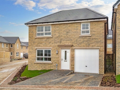 4 bedroom detached house for rent in Viaduct View, Clayton, Bradford, BD14