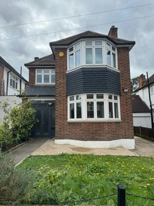 4 bedroom house for rent in Sunset Road London SE5