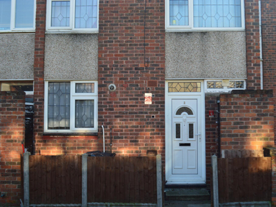 4 bedroom terraced house for rent in Manford Road. , IG7