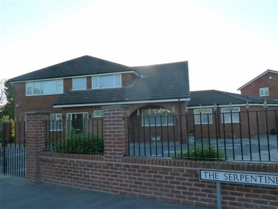 5 bedroom detached house for rent in The Serpentine North, Crosby, Liverpool, L23