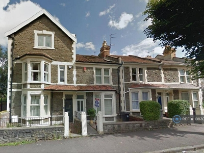 6 bedroom terraced house for rent in Stanbury Avenue, Bristol, BS16
