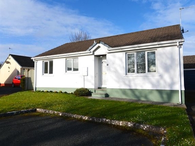 Detached bungalow for sale in St. Florence, Tenby SA70