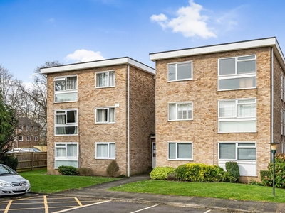 Flat for sale - Cooden Close, Bromley, BR1