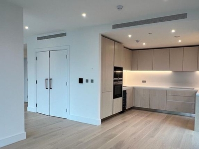 Flat for sale in Amberley House, Prince Of Wales Drive SW11
