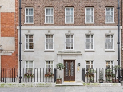 Flat for sale in Upper Grosvenor Street, London W1K