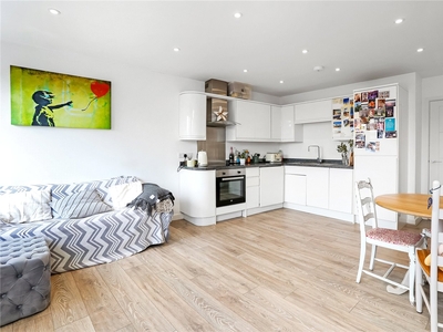 St. Georges Street, Winchester, Hampshire, SO23 2 bedroom flat/apartment in Winchester