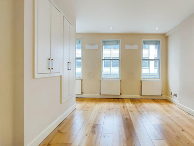 Studio flat for rent in William IV Street, Covent Garden WC2, WC2N