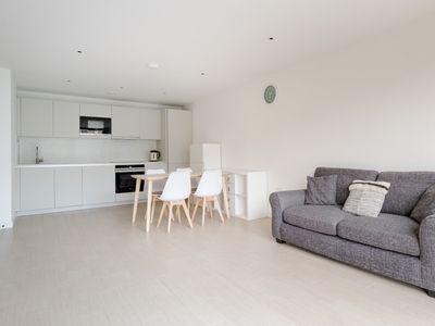 1 bedroom property to let in Packington Square London N1