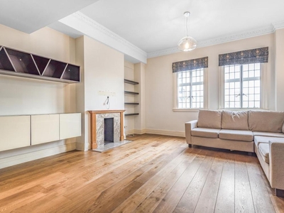 2 bedroom Flat for sale in Baker Street, Marylebone NW1
