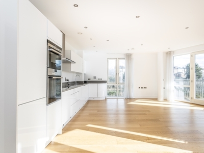 2 bedroom property to let in Mill Lane West Hampstead NW6