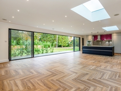 4 bedroom property to let in Shepley End Ascot SL5