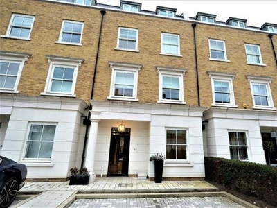 5 Bedroom House Isleworth Greater London