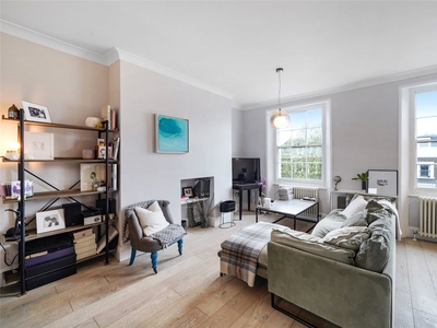 Caledonian Road, London, N1 3 bedroom flat/apartment in London