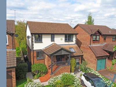 Detached house for sale in Fullbrook Close, Maidenhead SL6
