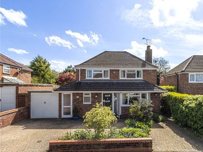 Detached house for sale in Meadway, Harpenden, Hertfordshire AL5