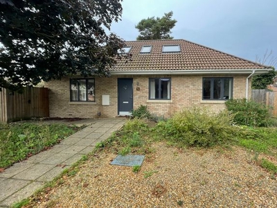 Detached house to rent in Hartington Grove, Cambridge CB1