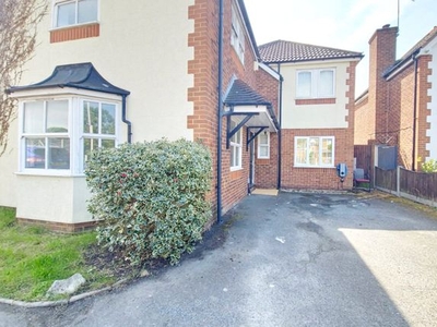 Detached house to rent in Pett Close, Hornchurch RM11