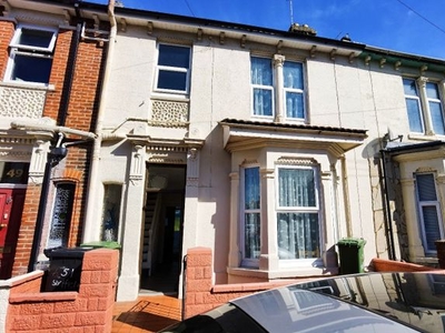 Detached house to rent in Sheffield Road, Portsmouth PO1