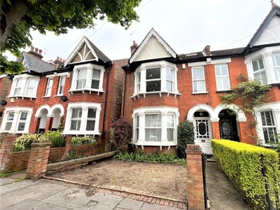 End terrace house to rent in Chisholm Road, Croydon CR0