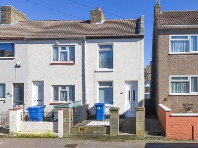 End terrace house to rent in Harold Road, Sittingbourne ME10