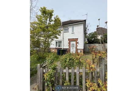 End terrace house to rent in Hawthorn Way, Cambridge CB4