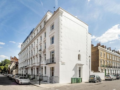 End terrace house to rent in Milner Street, Chelsea, London SW3