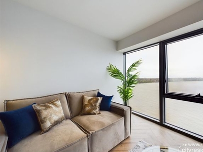 Flat for sale in Alexandra Tower, Princes Dock, Liverpool L3