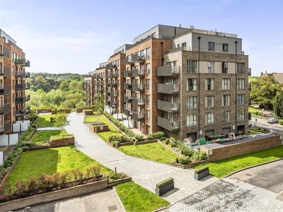Flat to rent in Amphion Place, Rosalind Drive, Maidstone ME14