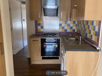 Flat to rent in B Station Rd, Nottingham NG16